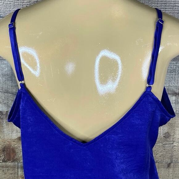 Superdown Ezra Asymmetric Crop Cami Tank Top Cobalt Blue Size Medium NWT - Picture 5 of 9